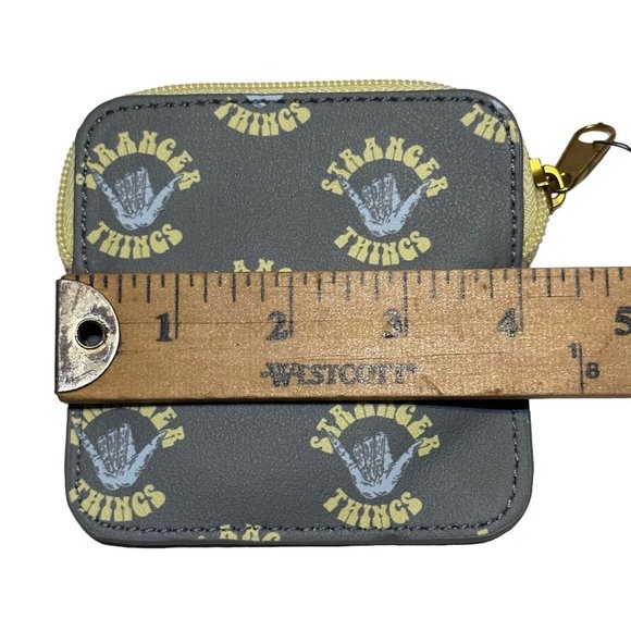Funko Stranger Things Zippered Coin Purse Bag Wallet 4"×4" - Picture 4 of 5